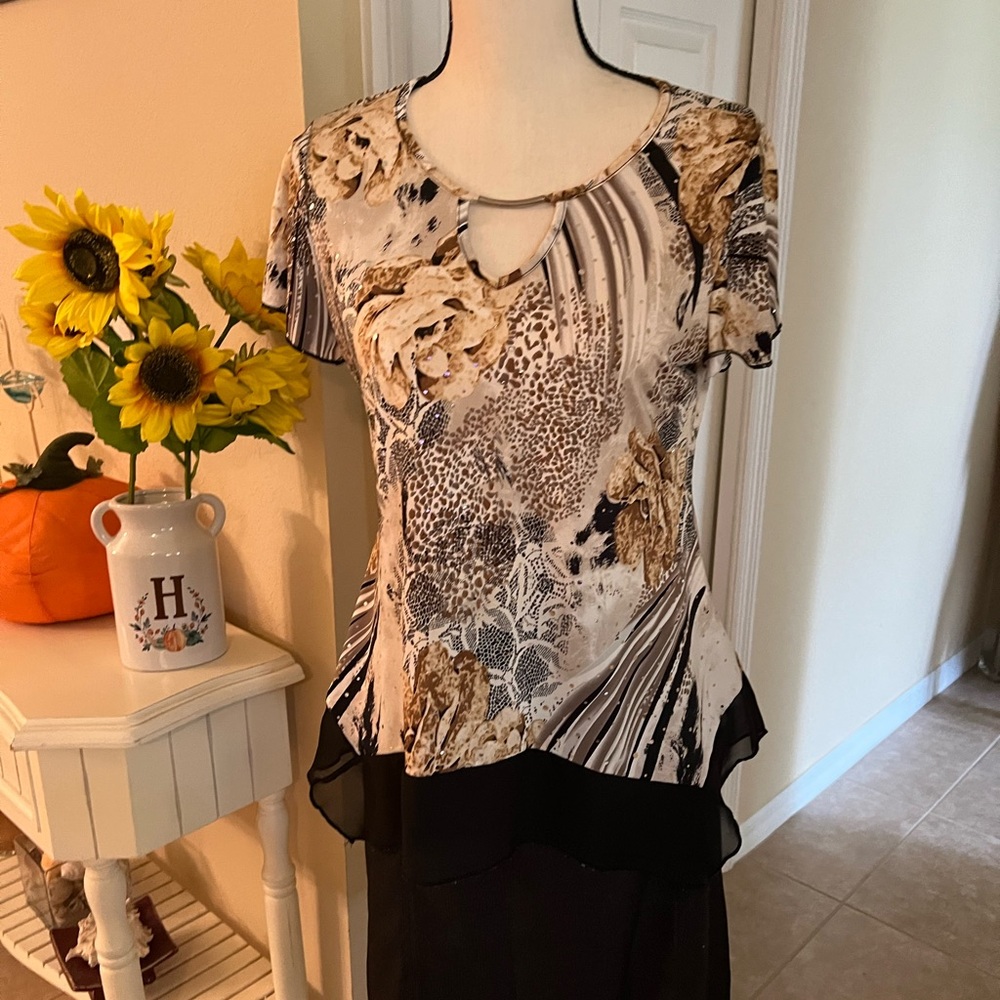 Stylish pull over top